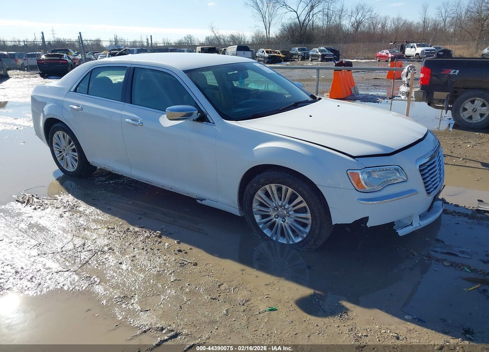 2014 CHRYSLER 300C AWD VIN: 2C3CCAKG9EH157957