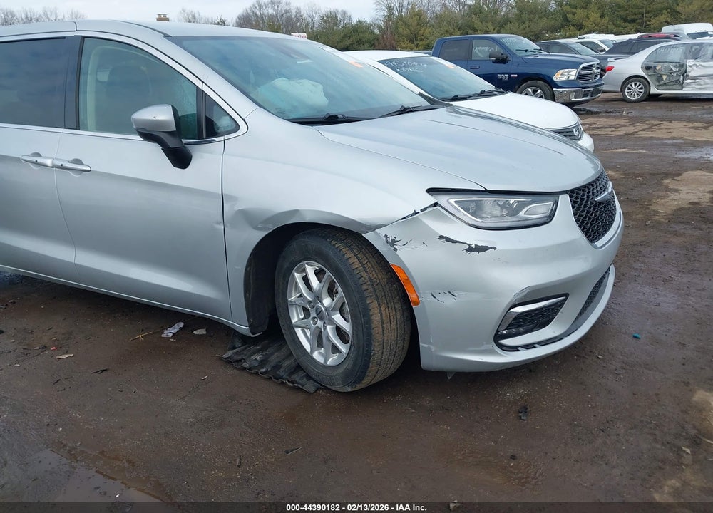2023 CHRYSLER PACIFICA TOURING L VIN: 2C4RC1BG1PR512123