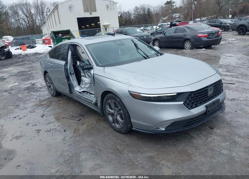 2024 HONDA ACCORD EX VIN: 1HGCY1F35RA009461