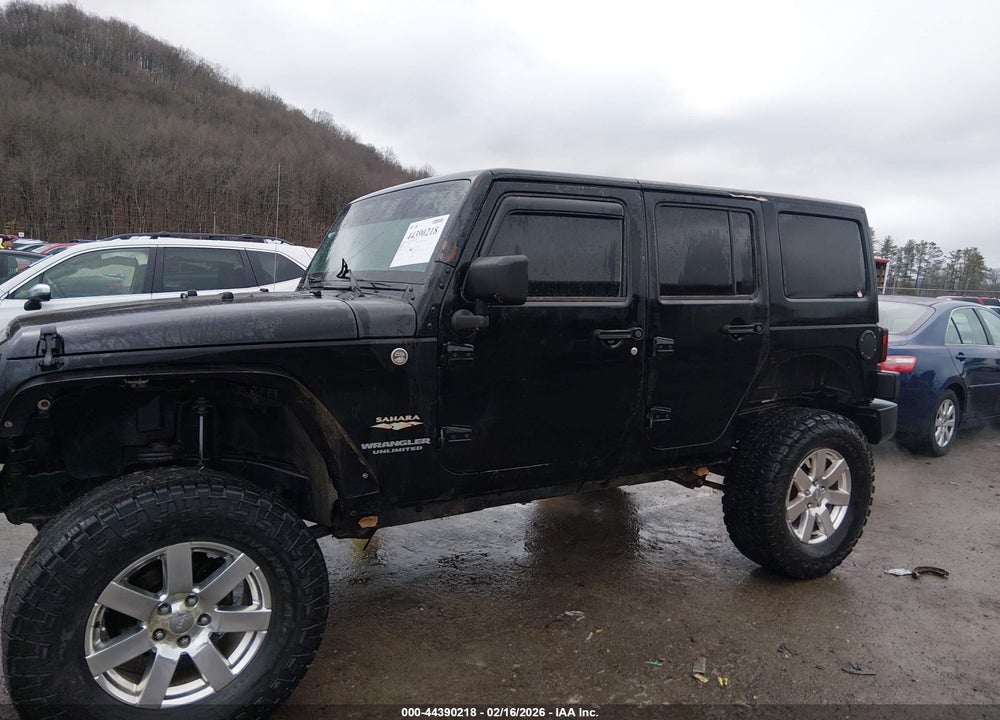 2015 JEEP WRANGLER UNLIMITED SAHARA VIN: 1C4BJWEG1FL531827