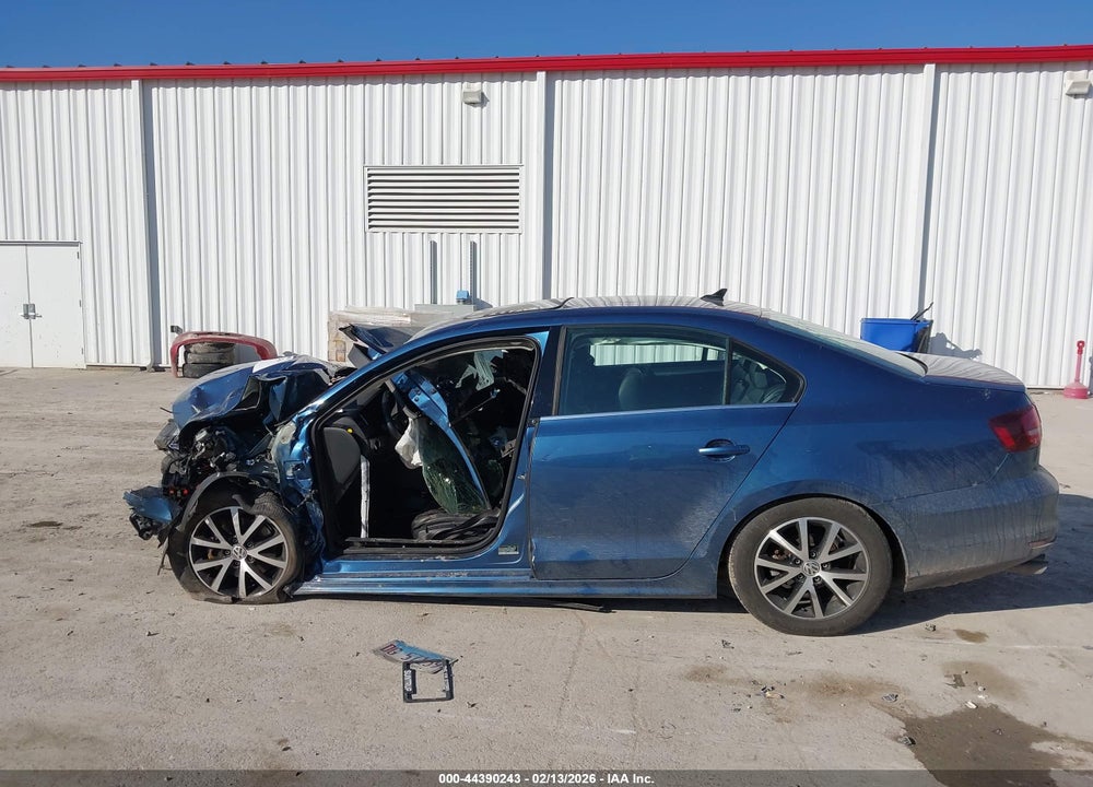 2017 VOLKSWAGEN JETTA 1.4T SE VIN: 3VWDB7AJ8HM227308