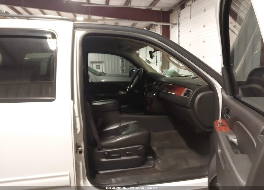 2013 CHEVROLET TAHOE LT VIN: 1GNSKBE08DR216257