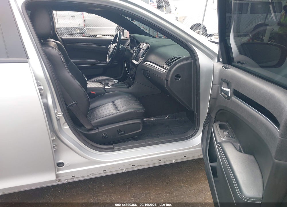 2020 CHRYSLER 300 300S VIN: 2C3CCABT7LH180809