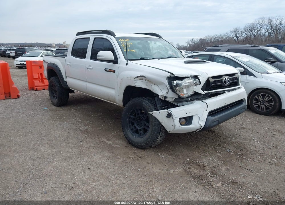 2015 TOYOTA TACOMA BASE V6 VIN: 5TFLU4EN8FX118794