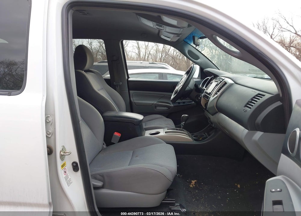 2015 TOYOTA TACOMA BASE V6 VIN: 5TFLU4EN8FX118794