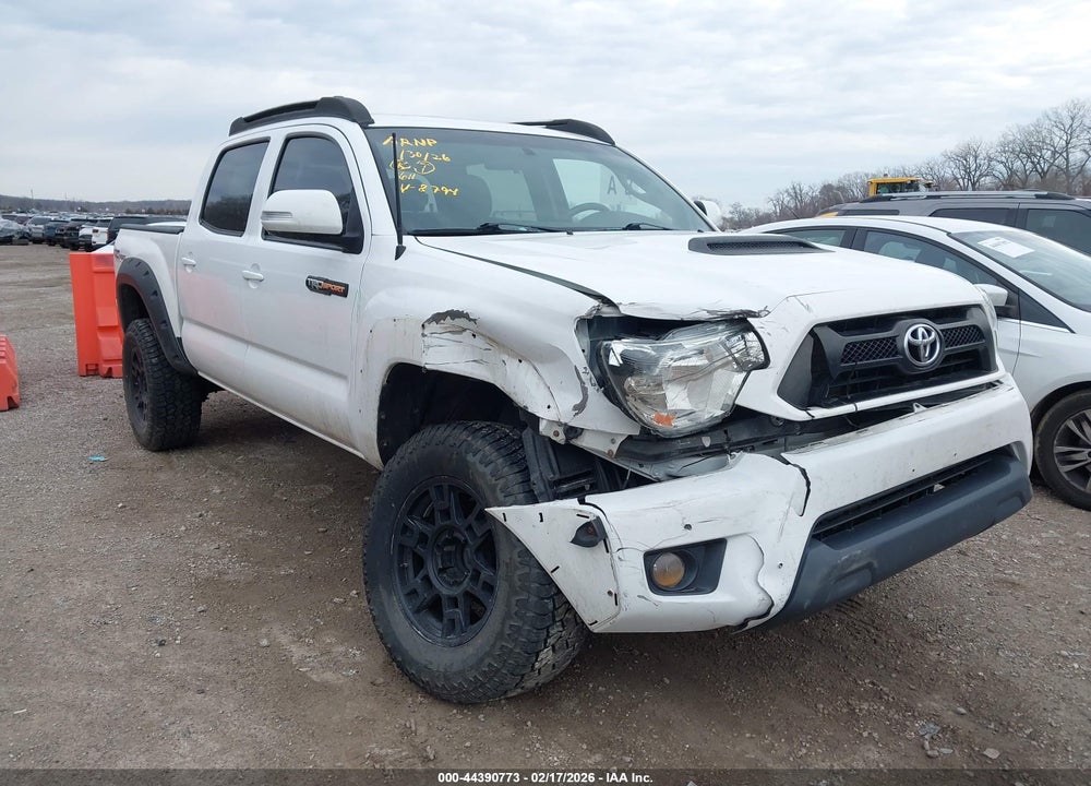2015 TOYOTA TACOMA BASE V6 VIN: 5TFLU4EN8FX118794