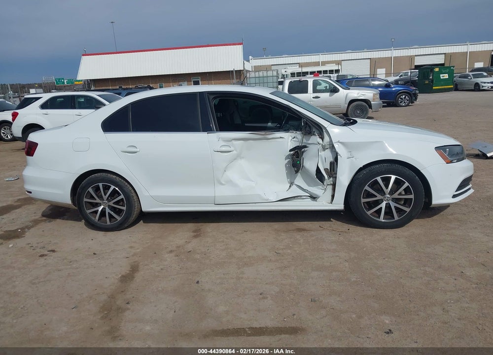 2017 VOLKSWAGEN JETTA 1.4T SE VIN: 3VWDB7AJ0HM251800