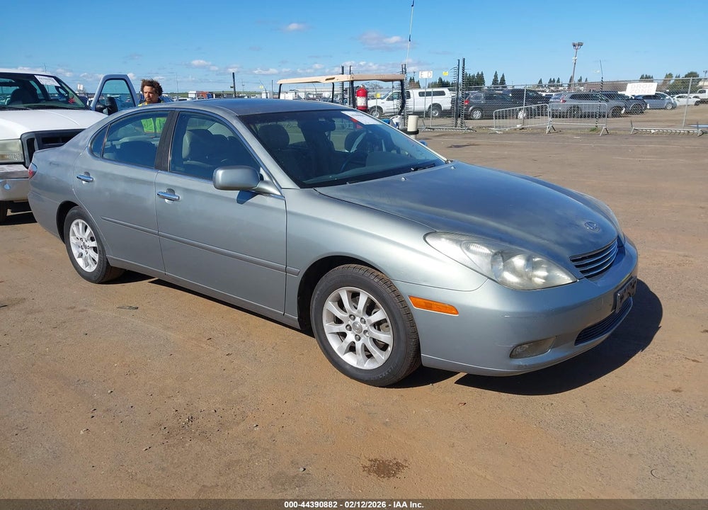 2002 LEXUS ES 300 VIN: JTHBF30G820067257