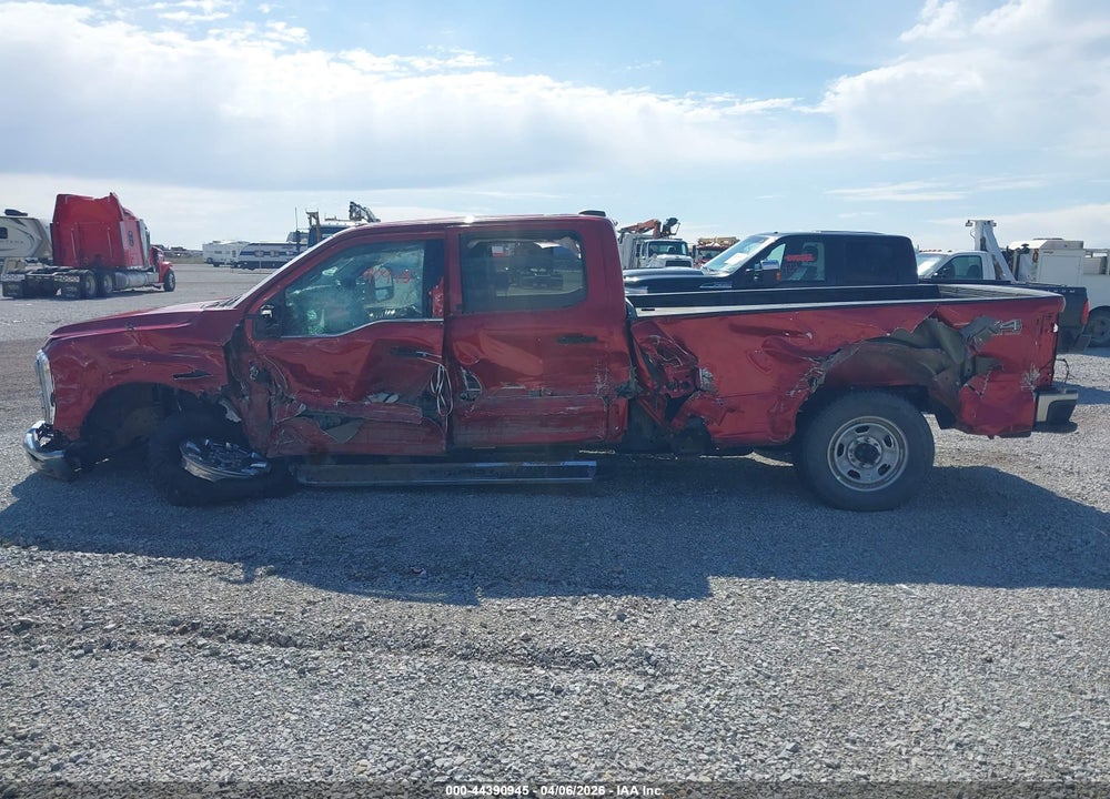 2024 FORD F-350 LARIAT VIN: 1FT8W3BM1REC41889