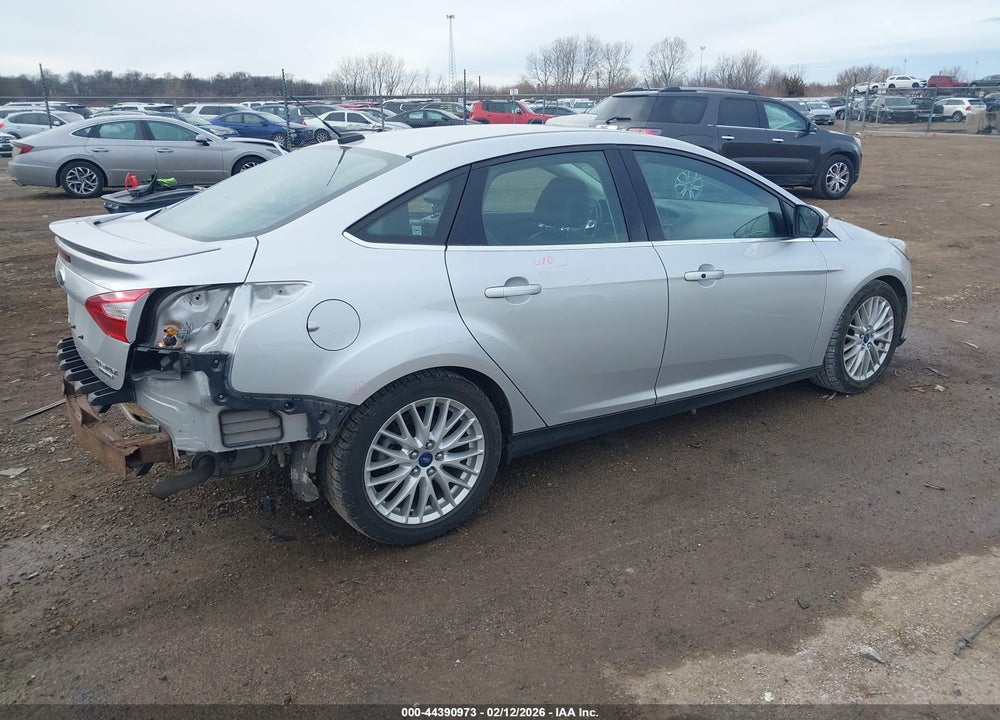 2014 FORD FOCUS TITANIUM VIN: 1FADP3J26EL136157