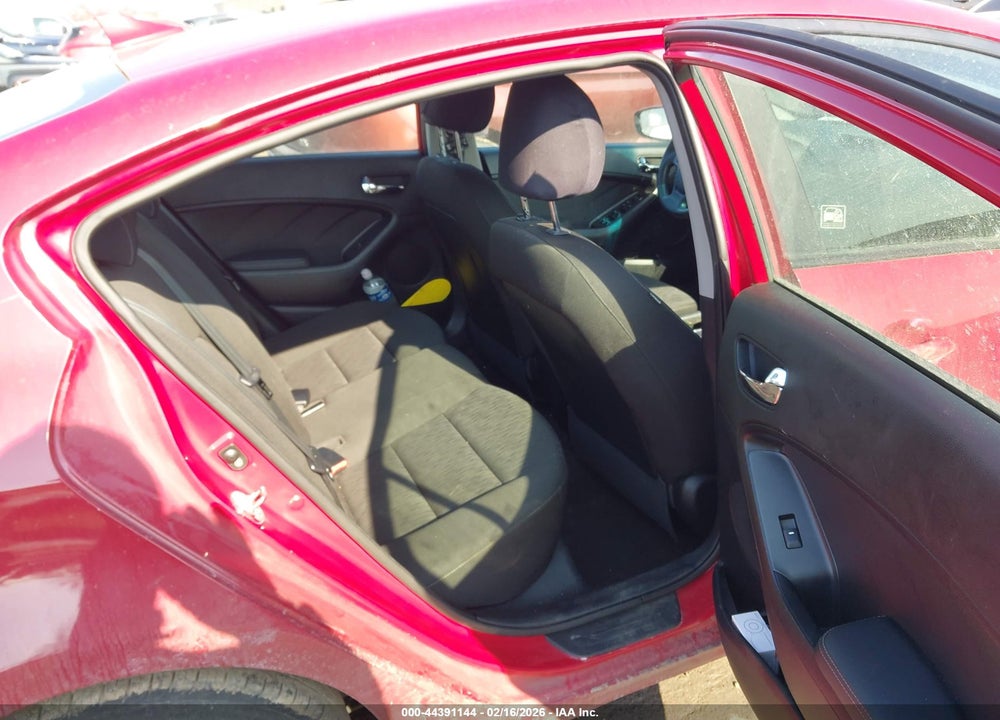 2016 KIA FORTE LX VIN: KNAFK4A63G5475621