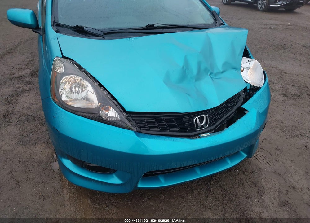 2013 HONDA FIT SPORT VIN: JHMGE8H59DC047741