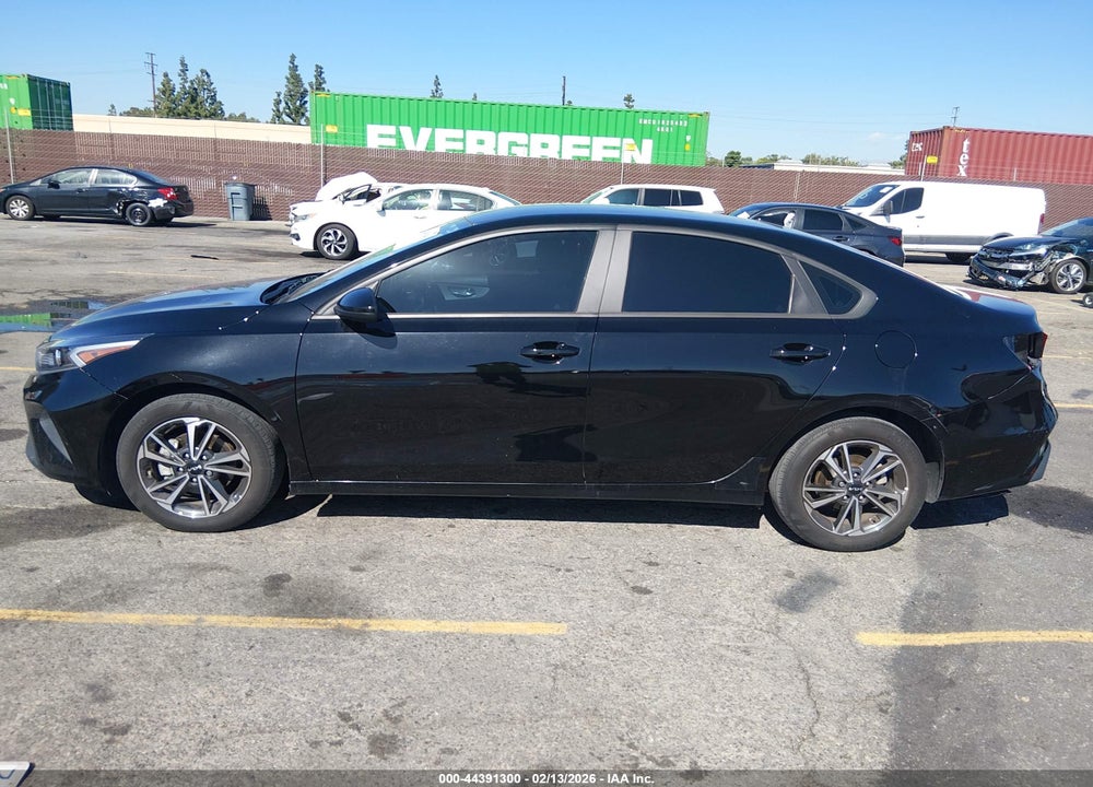2024 KIA FORTE LXS VIN: 3KPF24AD1RE735006