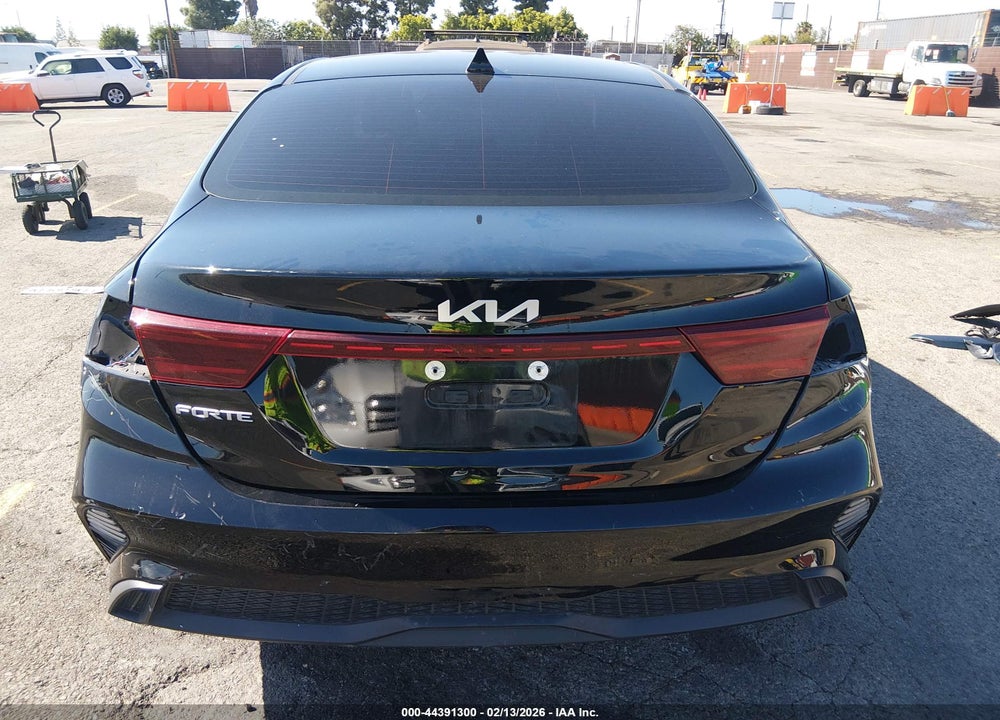2024 KIA FORTE LXS VIN: 3KPF24AD1RE735006
