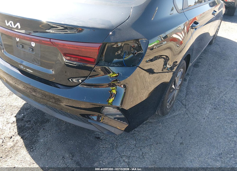 2024 KIA FORTE LXS VIN: 3KPF24AD1RE735006