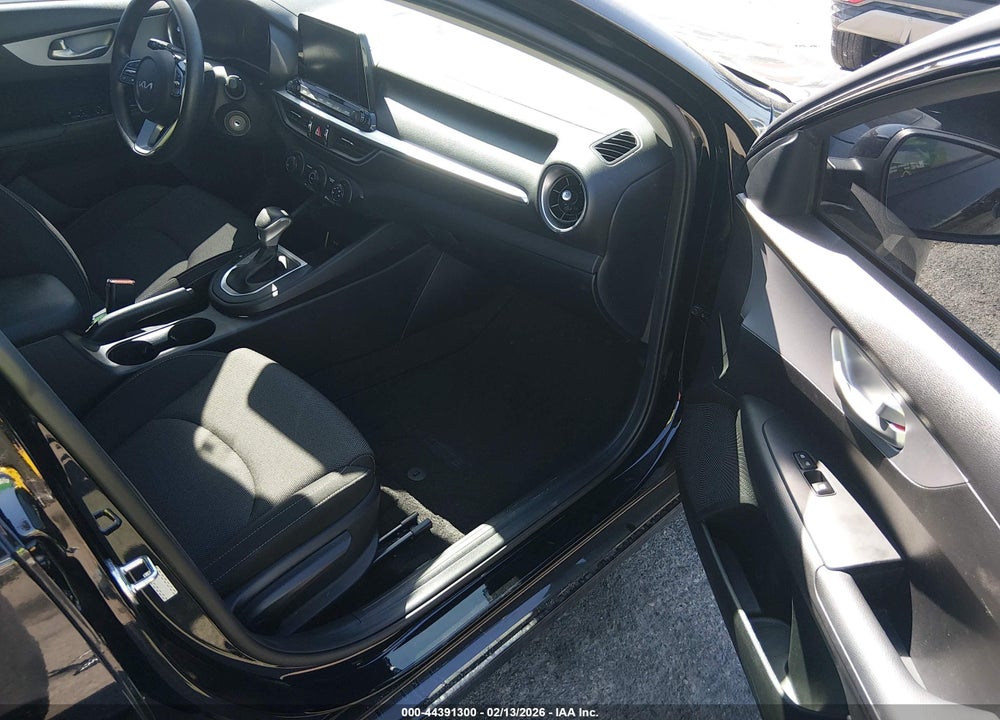 2024 KIA FORTE LXS VIN: 3KPF24AD1RE735006