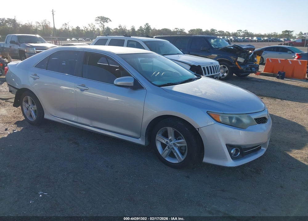 2014 TOYOTA CAMRY SE VIN: 4T1BF1FK3EU822342
