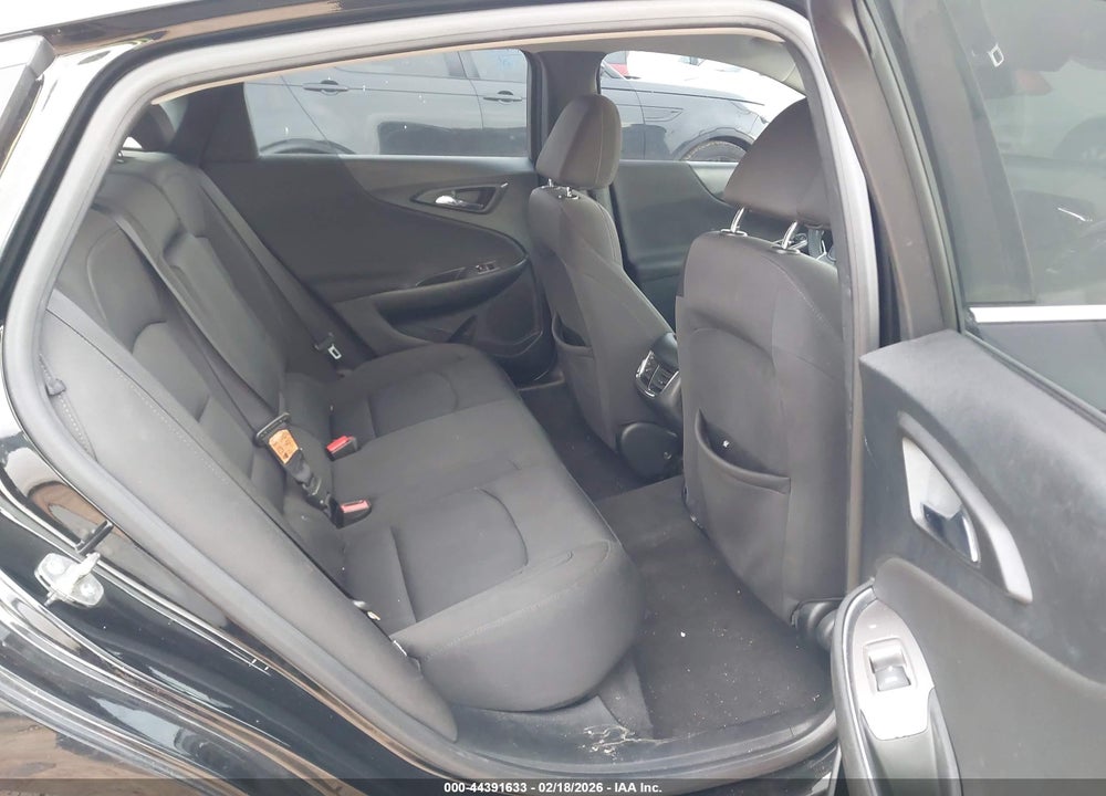 2019 CHEVROLET MALIBU LT VIN: 1G1ZD5ST2KF113828