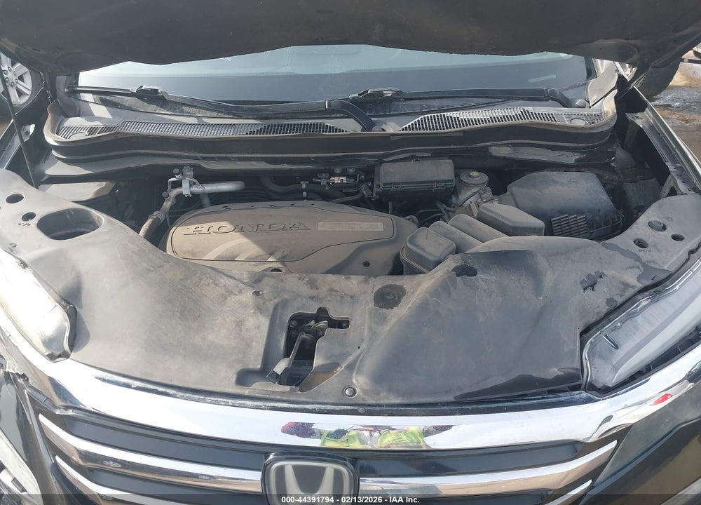 2018 HONDA PILOT TOURING VIN: 5FNYF6H92JB009308