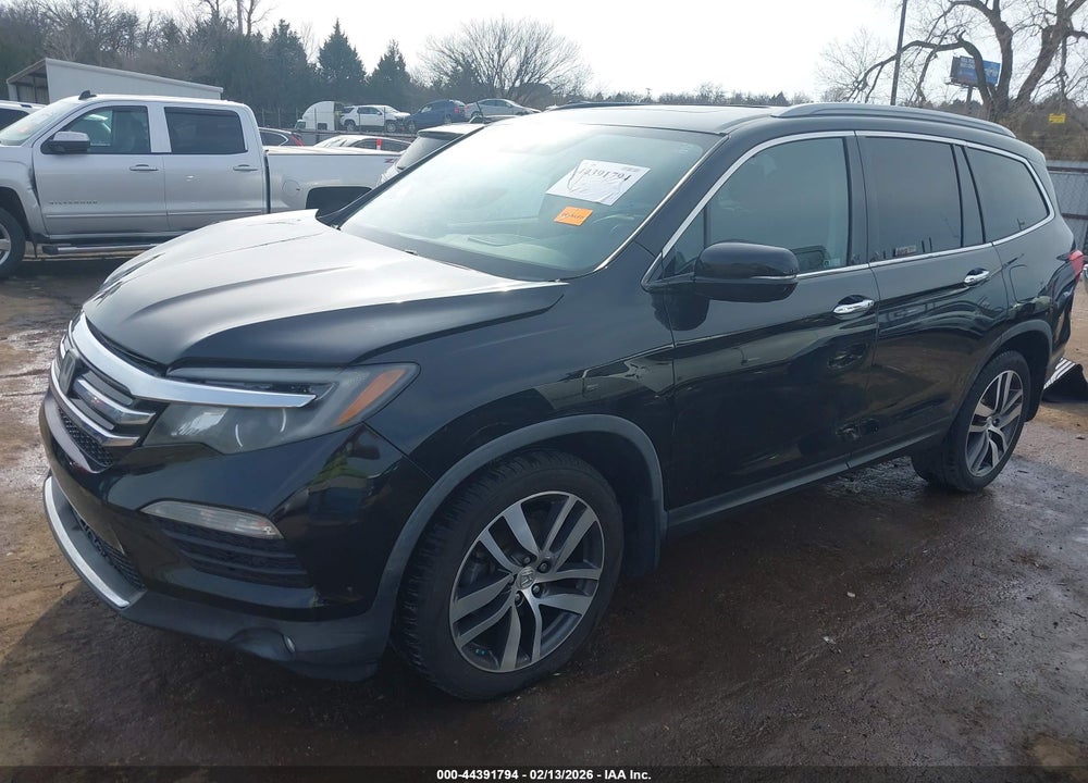 2018 HONDA PILOT TOURING VIN: 5FNYF6H92JB009308