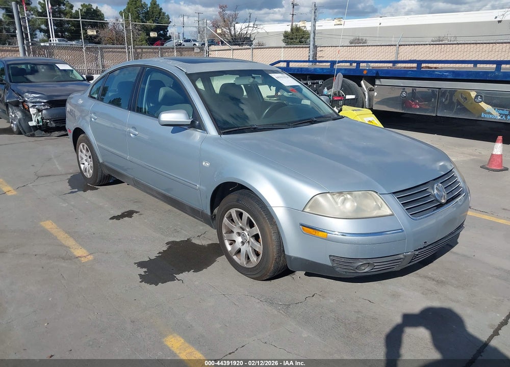 2002 VOLKSWAGEN PASSAT GLS VIN: WVWPD63B32P304470