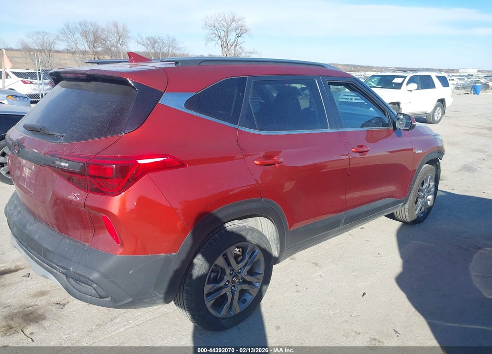 2021 KIA SELTOS S VIN: KNDEUCAA2M7047059