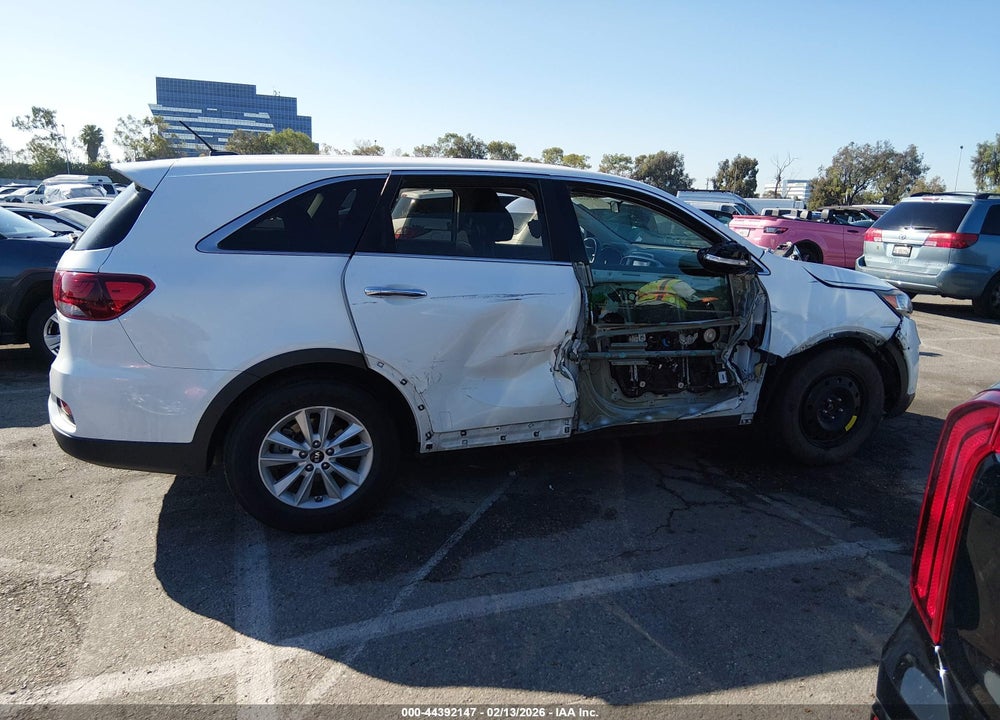 2019 KIA SORENTO 2.4L LX VIN: 5XYPG4A31KG576283
