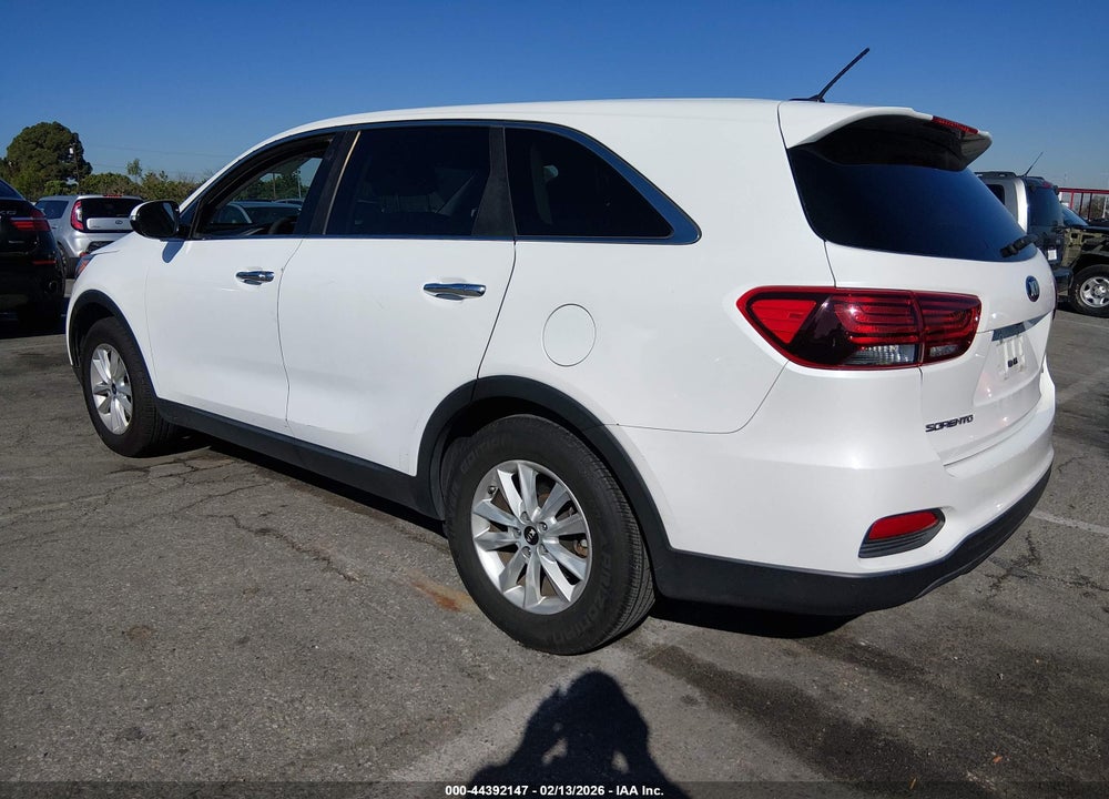 2019 KIA SORENTO 2.4L LX VIN: 5XYPG4A31KG576283