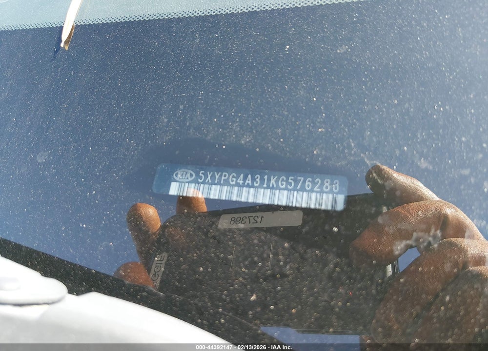 2019 KIA SORENTO 2.4L LX VIN: 5XYPG4A31KG576283