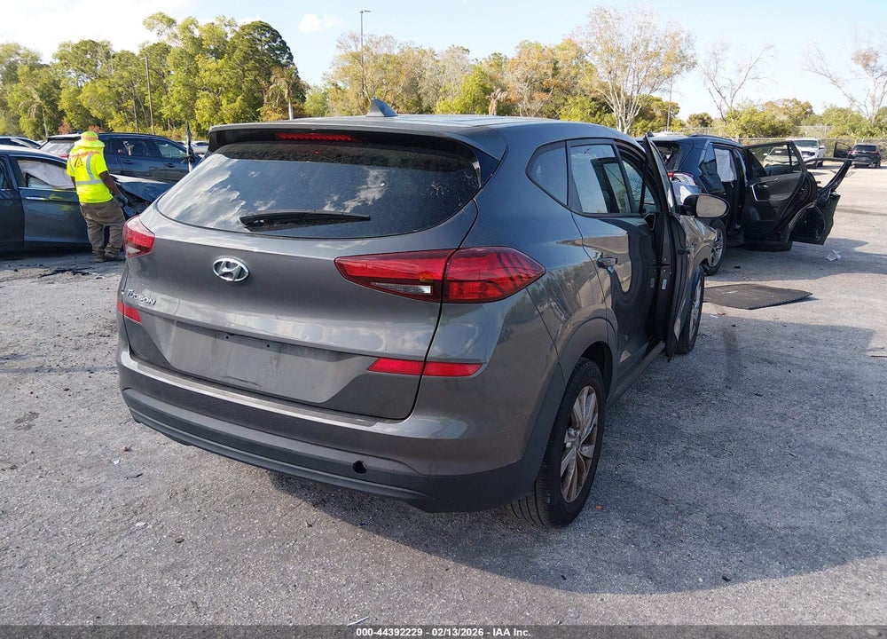 2021 HYUNDAI TUCSON SE VIN: KM8J23A42MU331187