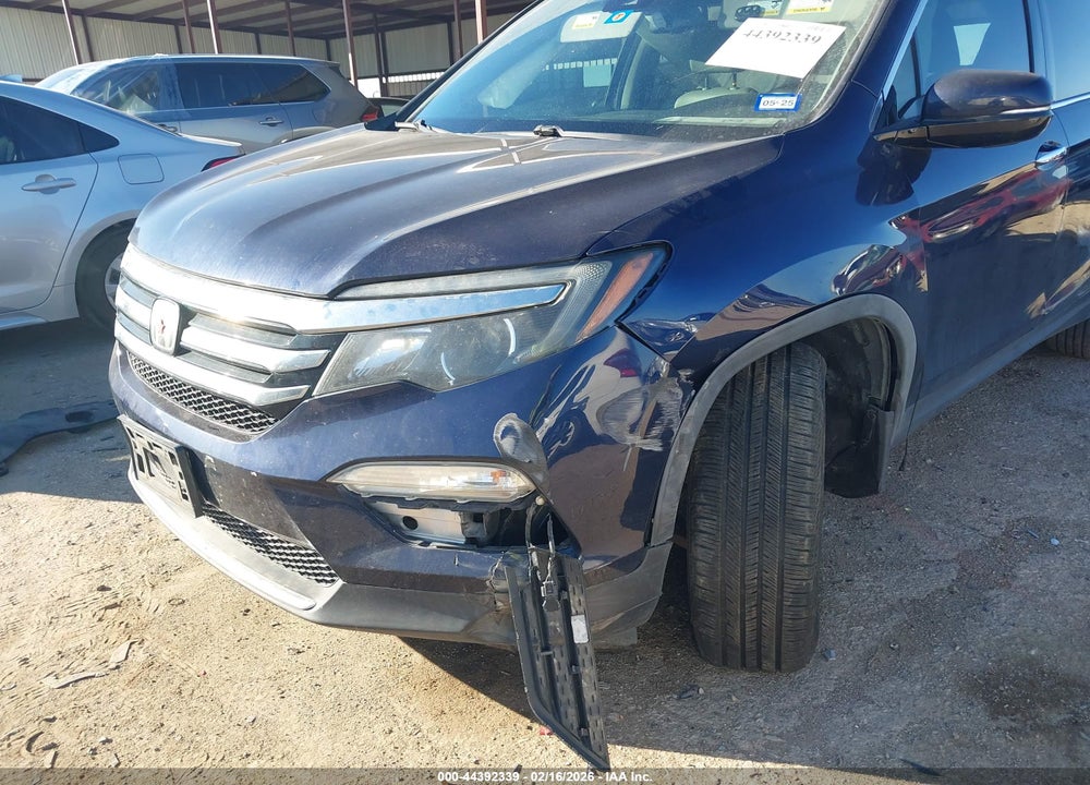 2018 HONDA PILOT TOURING VIN: 5FNYF6H92JB039182