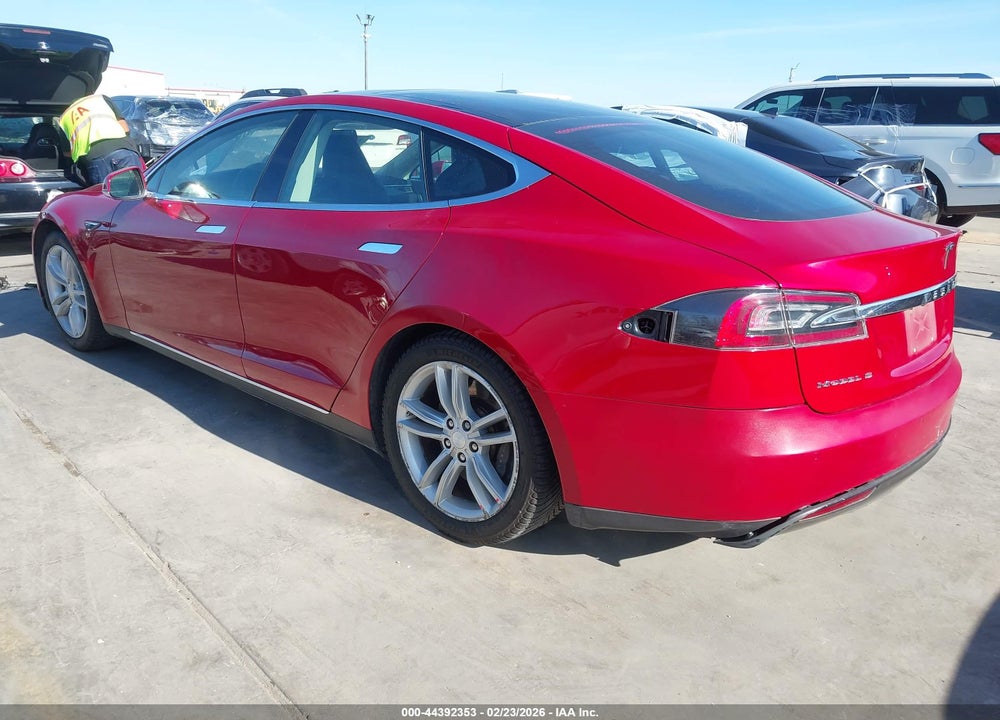 2014 TESLA MODEL S P85 VIN: 5YJSA1H11EFP44210