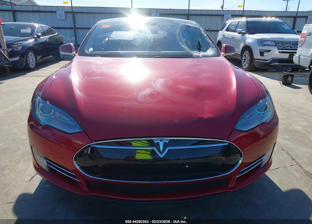 2014 TESLA MODEL S P85 VIN: 5YJSA1H11EFP44210