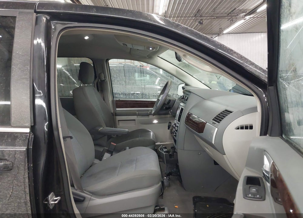 2010 CHRYSLER TOWN & COUNTRY TOURING VIN: 2A4RR5D17AR420952