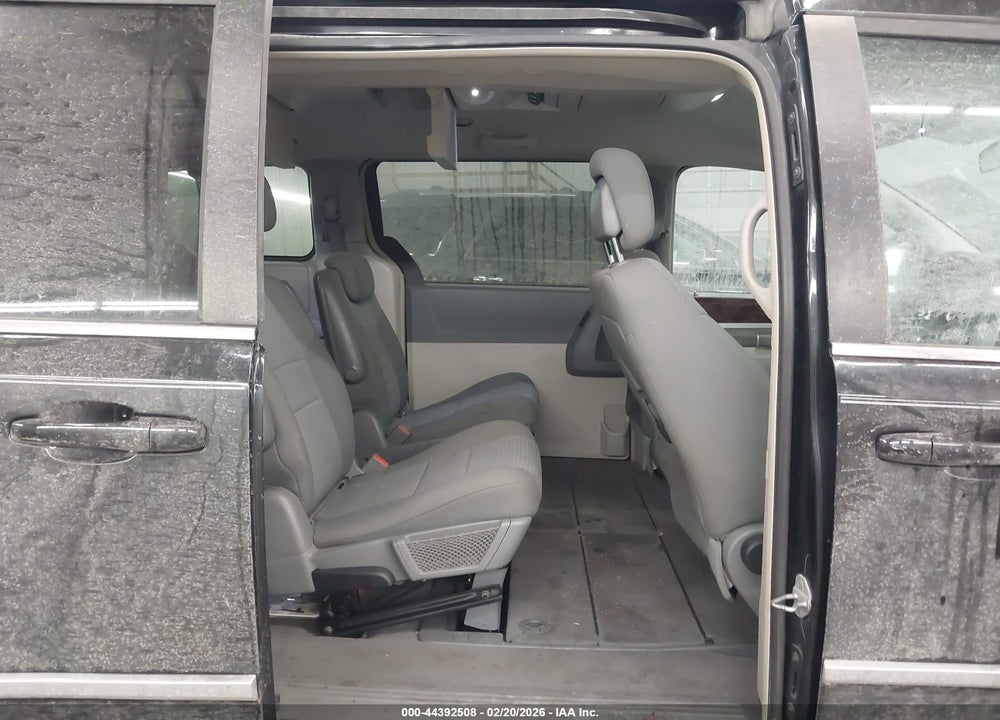 2010 CHRYSLER TOWN & COUNTRY TOURING VIN: 2A4RR5D17AR420952