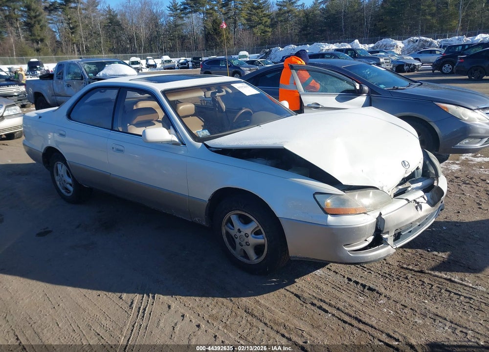 1995 LEXUS ES 300 VIN: JT8GK13T5S0118485