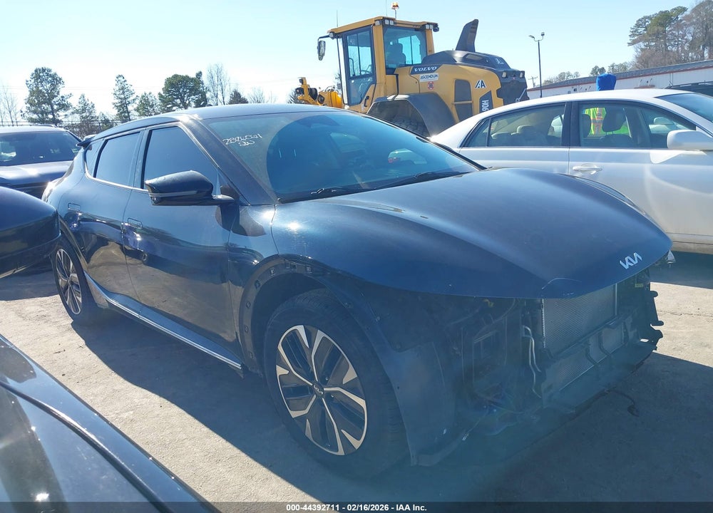 2023 KIA EV6 WIND VIN: KNDC34LA1P5111721