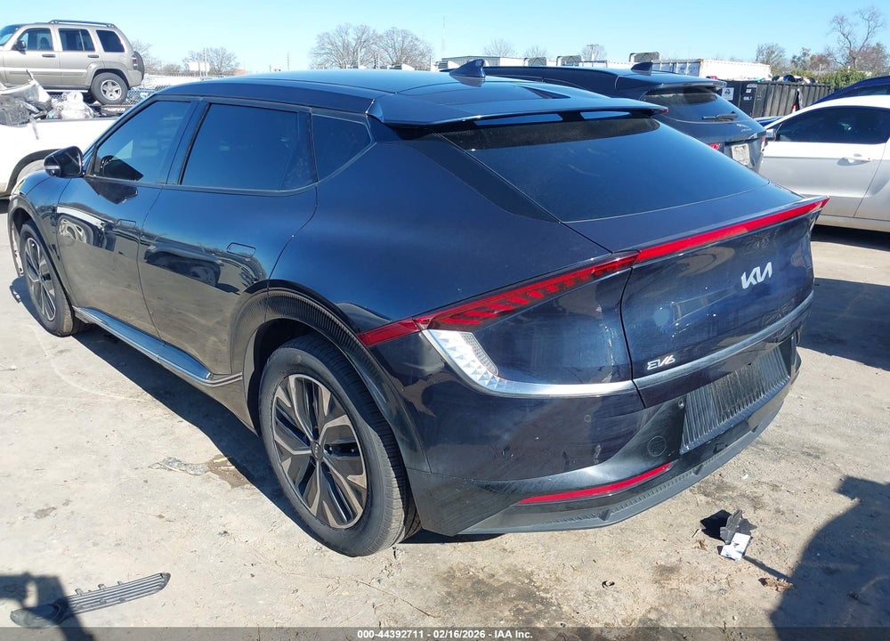 2023 KIA EV6 WIND VIN: KNDC34LA1P5111721