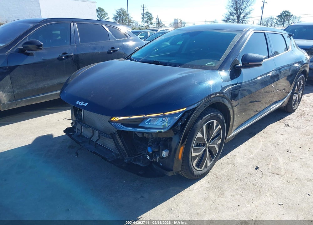 2023 KIA EV6 WIND VIN: KNDC34LA1P5111721