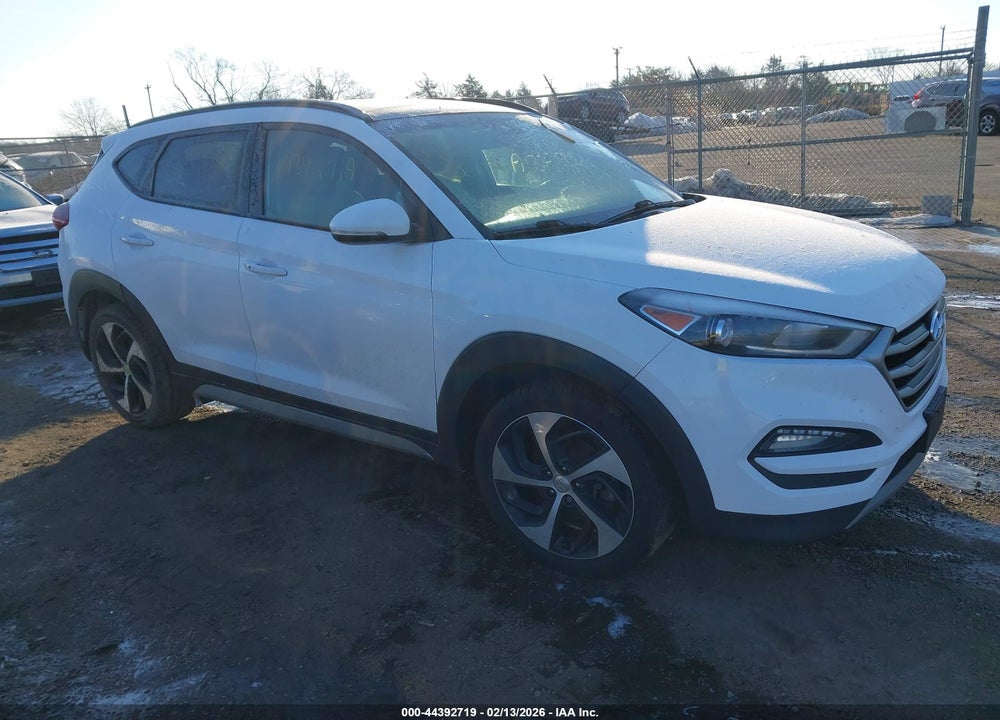 2018 HYUNDAI TUCSON VALUE VIN: KM8J3CA23JU821225