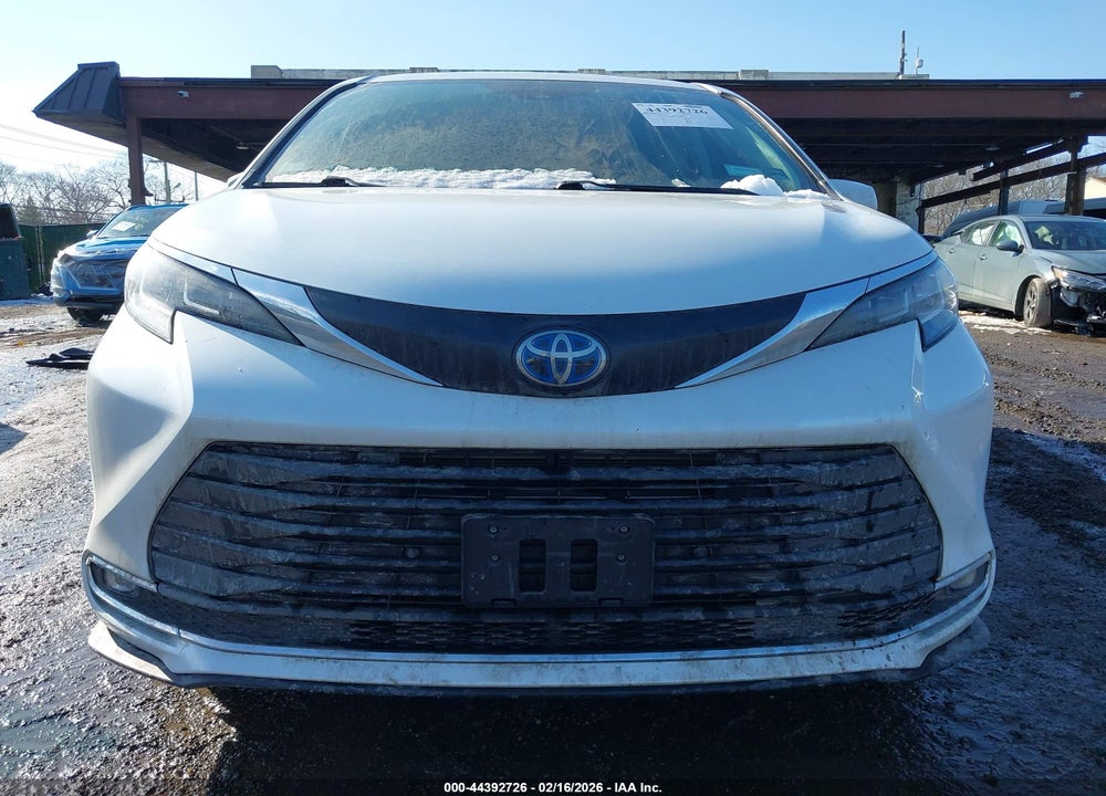 2022 TOYOTA SIENNA XLE VIN: 5TDYSKFC0NS044241