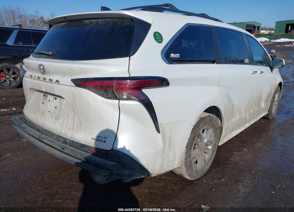 2022 TOYOTA SIENNA XLE VIN: 5TDYSKFC0NS044241