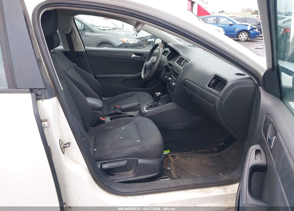 2013 VOLKSWAGEN JETTA 2.0L S VIN: 3VW2K7AJ7DM282253