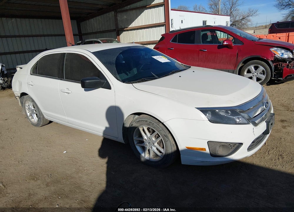 2010 FORD FUSION S VIN: 3FAHP0GAXAR411443