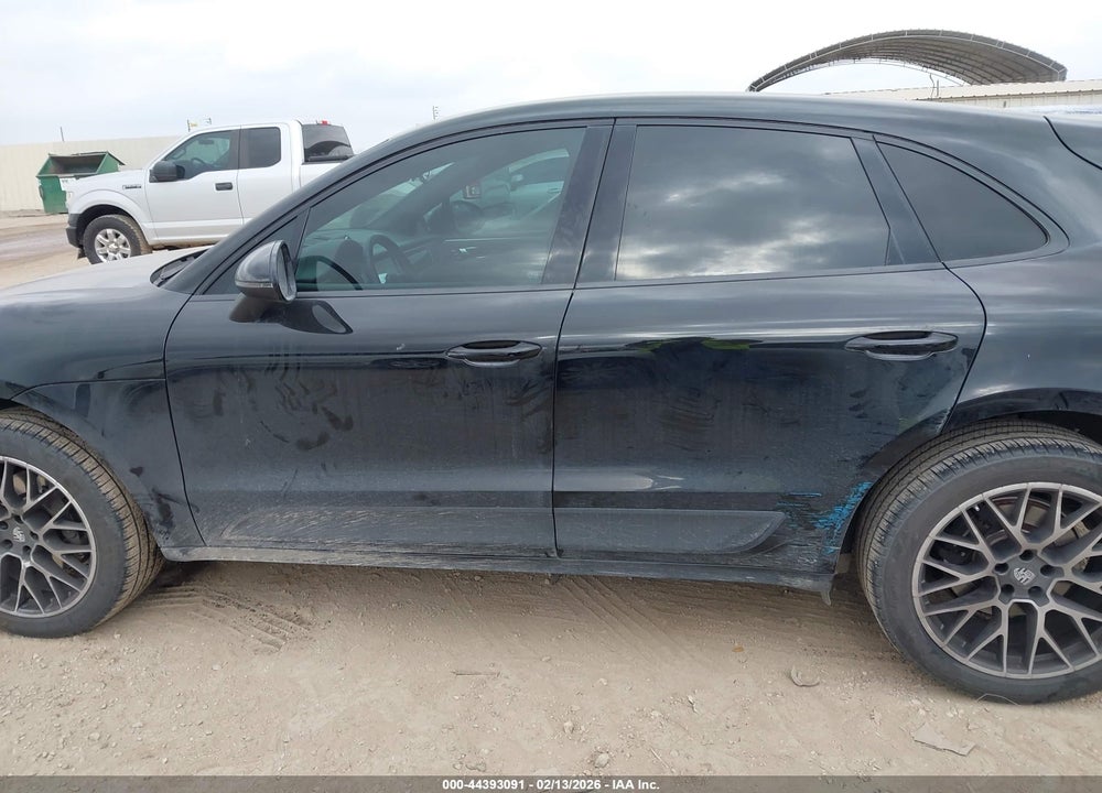 2018 PORSCHE MACAN VIN: WP1AA2A58JLB19159