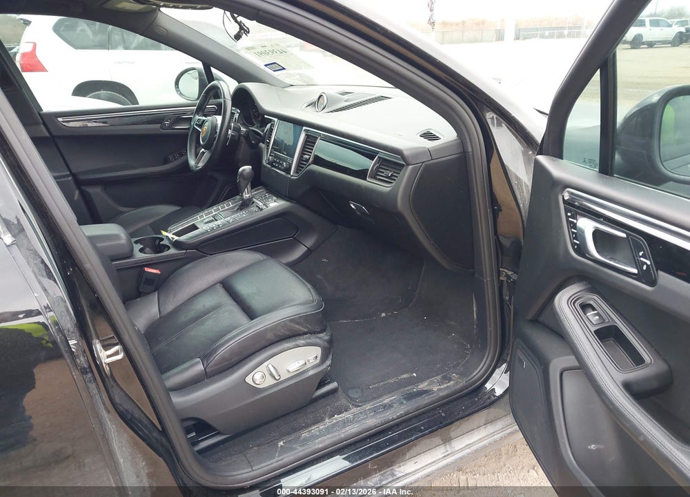 2018 PORSCHE MACAN VIN: WP1AA2A58JLB19159