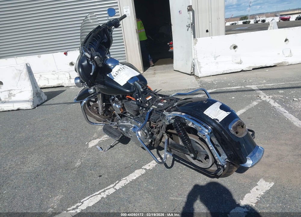 2019 HARLEY-DAVIDSON FLHTCU VIN: 1HD1FCC11KB636005