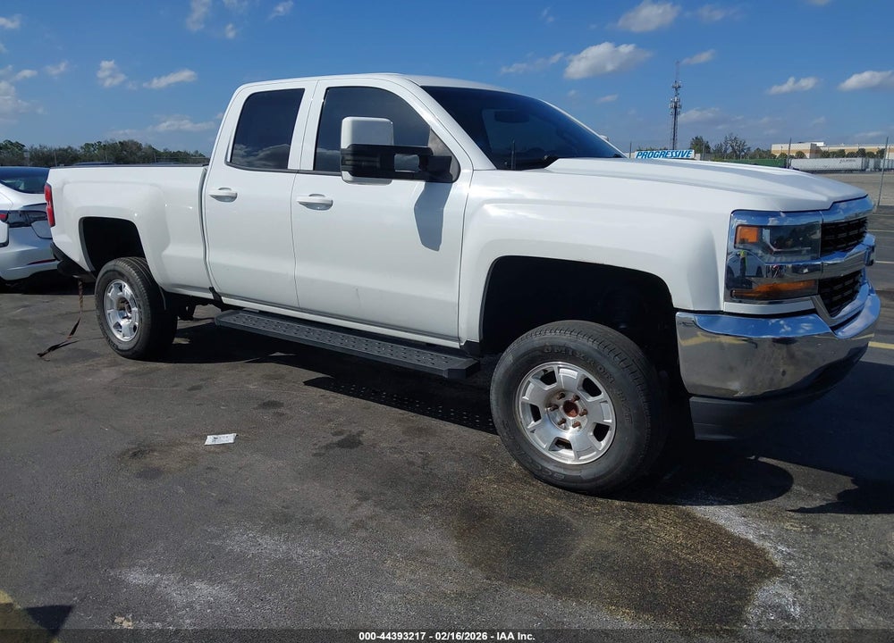 2017 CHEVROLET SILVERADO 1500 WT VIN: 1GCRCNEHXHZ348552