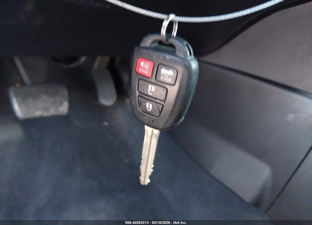 2018 TOYOTA COROLLA LE VIN: 5YFBURHEXJP850839