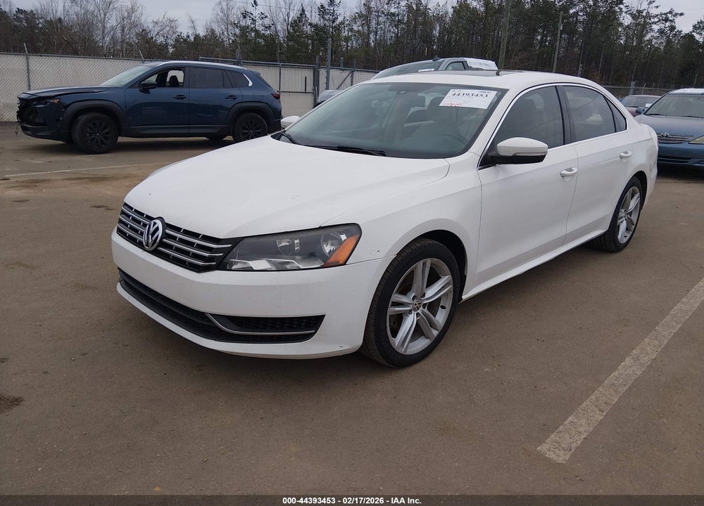 2014 VOLKSWAGEN PASSAT 2.0L TDI SE VIN: 1VWBN7A39EC098945